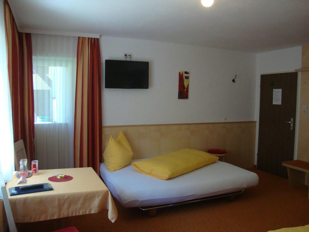 Haus Sonnschein Bed & Breakfast Сьолден Екстериор снимка
