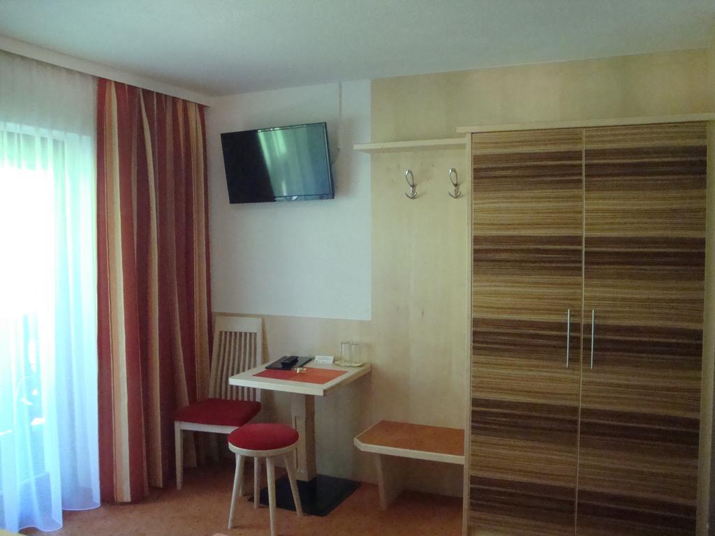 Haus Sonnschein Bed & Breakfast Сьолден Екстериор снимка