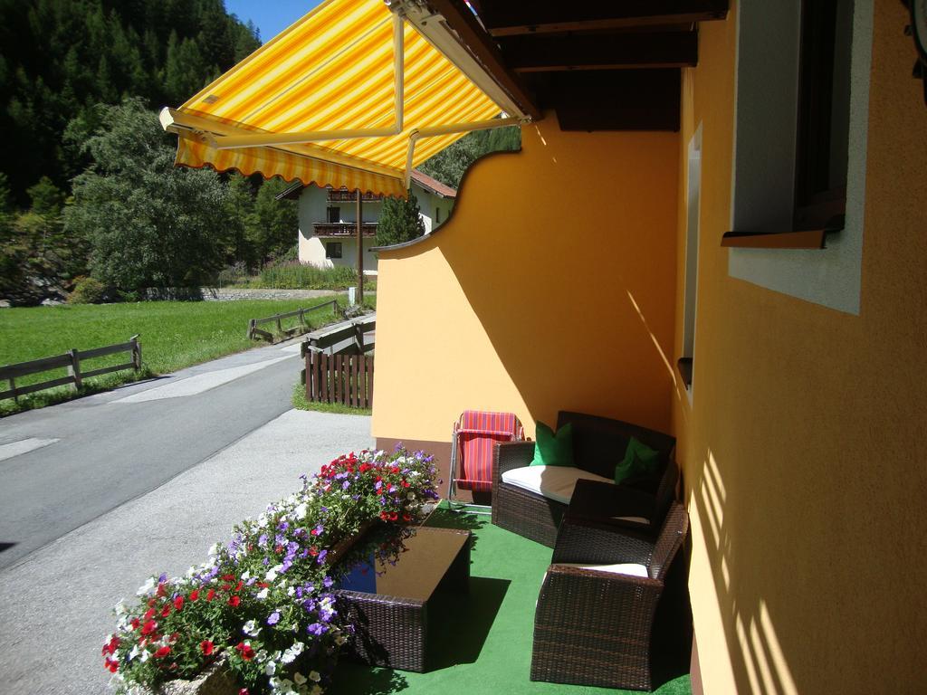 Haus Sonnschein Bed & Breakfast Сьолден Екстериор снимка