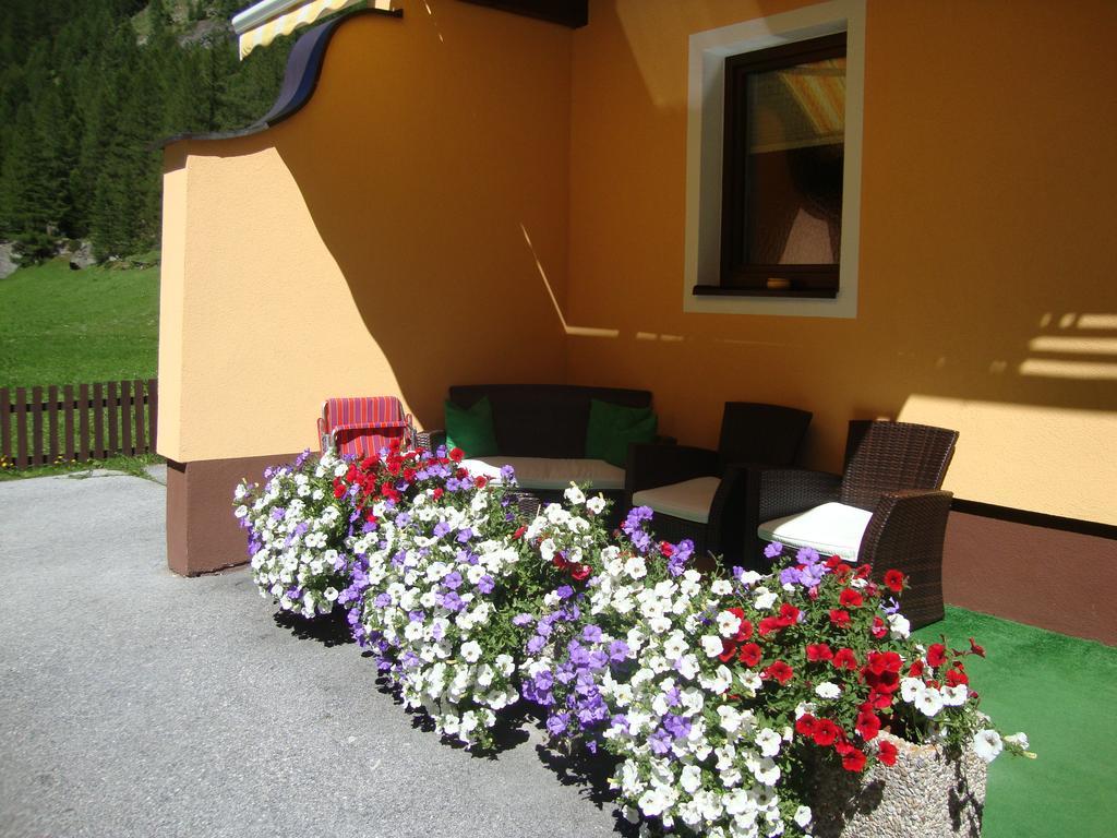 Haus Sonnschein Bed & Breakfast Сьолден Екстериор снимка