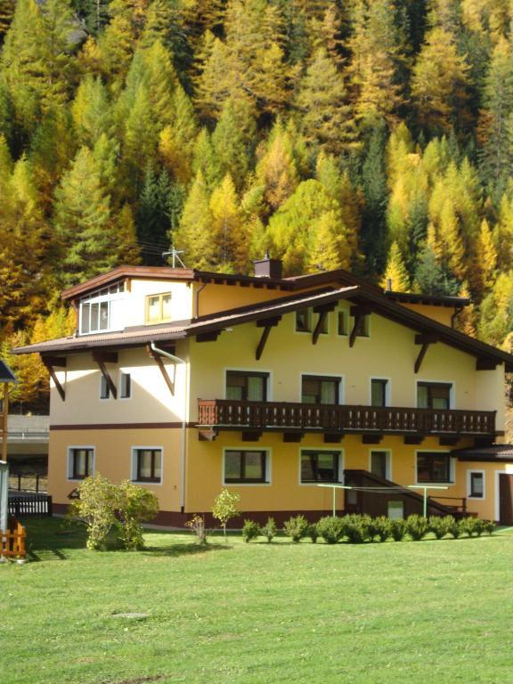 Haus Sonnschein Bed & Breakfast Сьолден Екстериор снимка