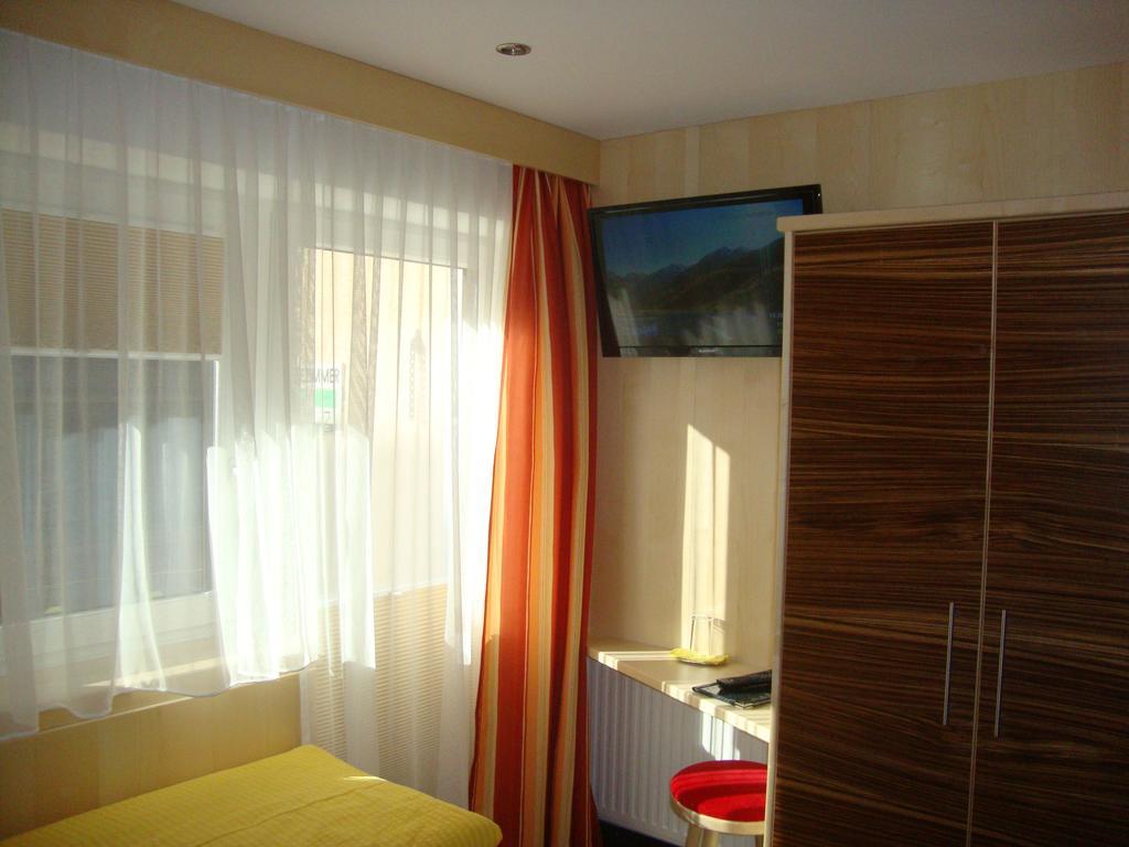Haus Sonnschein Bed & Breakfast Сьолден Екстериор снимка