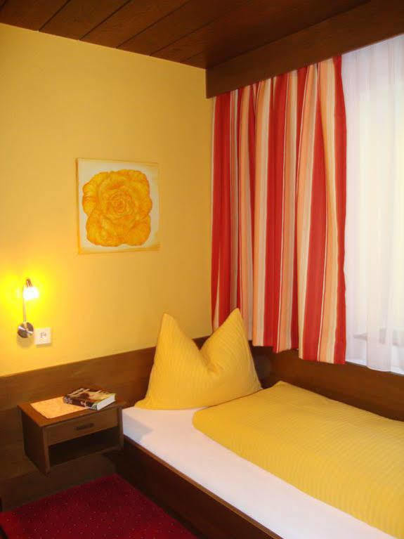 Haus Sonnschein Bed & Breakfast Сьолден Екстериор снимка